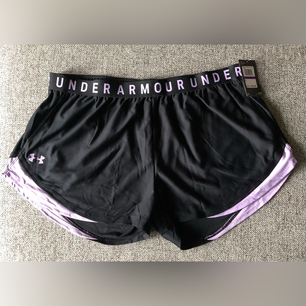 NWT Women’s Under Armour shorts - Size XXL